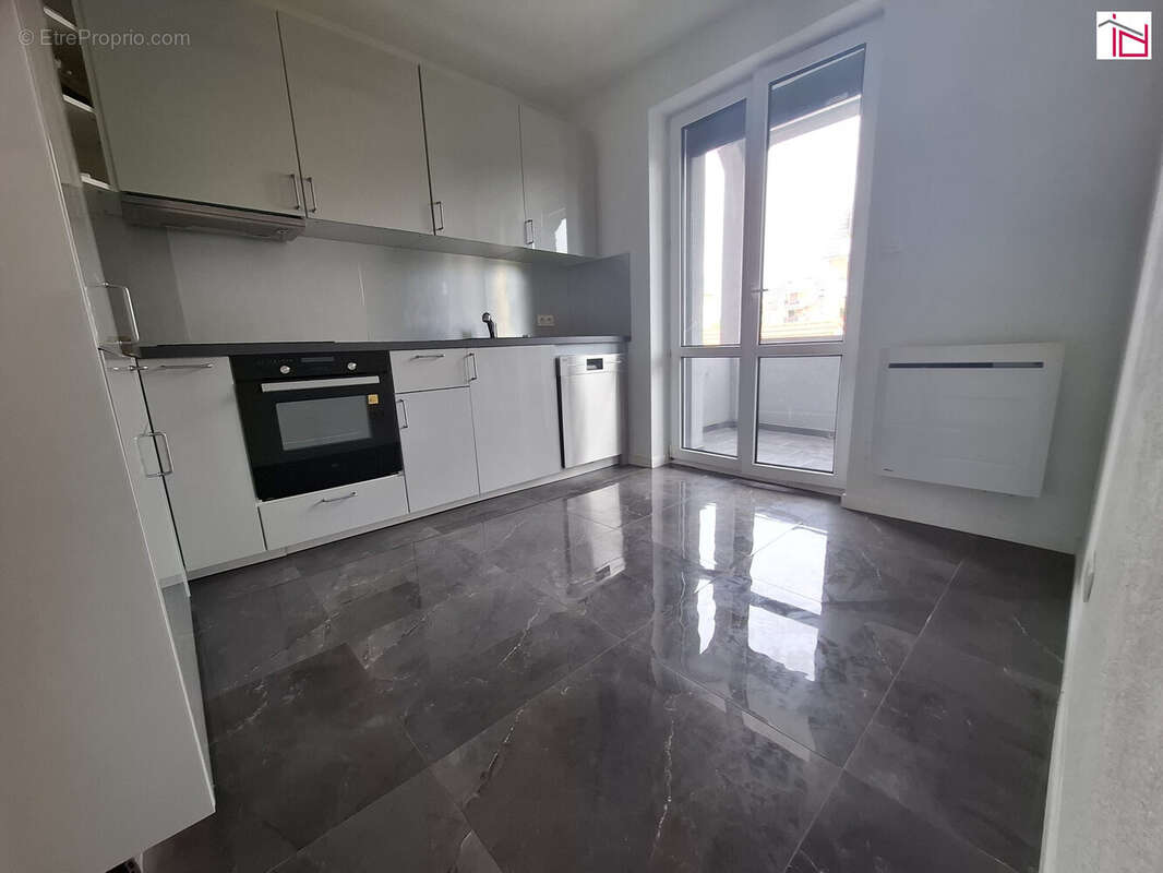 Appartement 69 m² à Saint-Louis  - photo 2