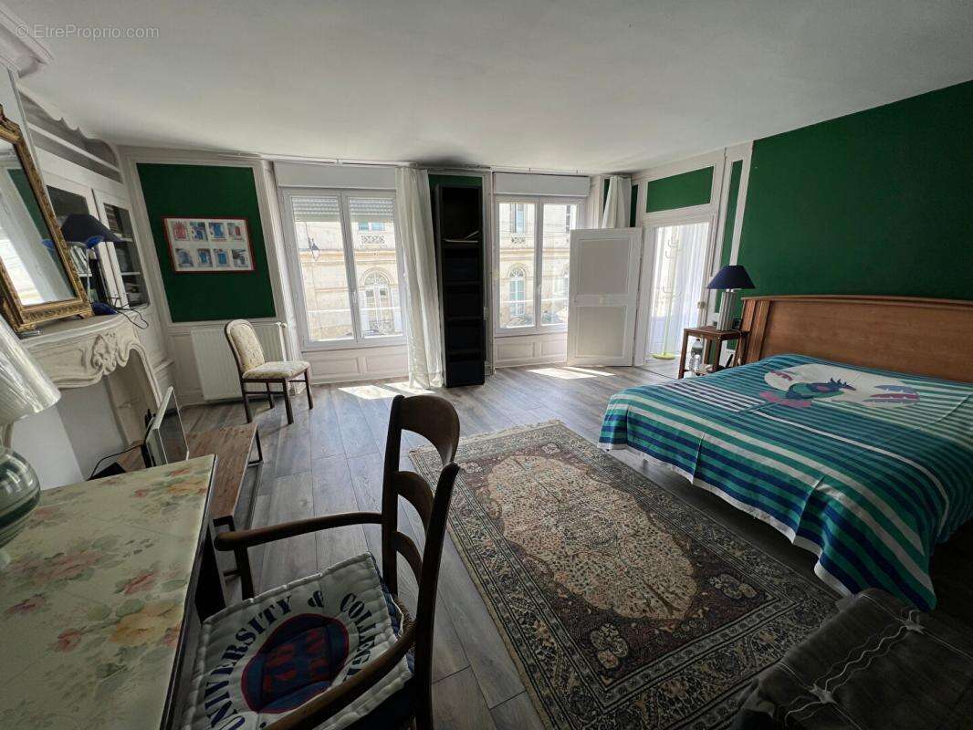 Maison à CHATEAU-DU-LOIR