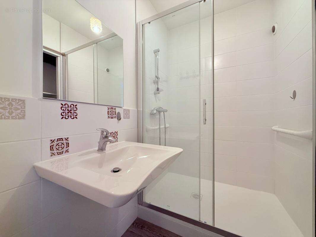 Appartement à CHENOVE