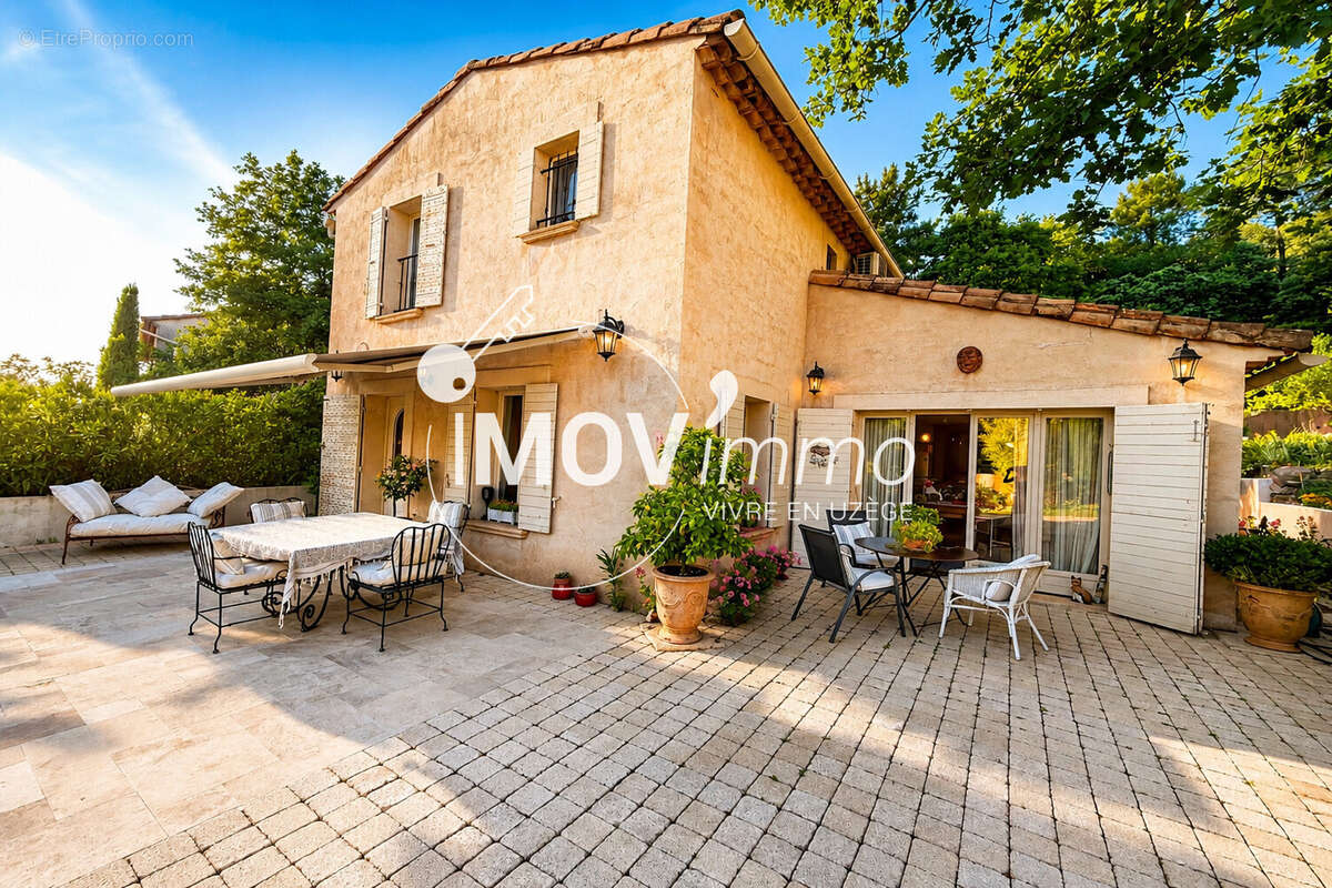 Maison à UZES