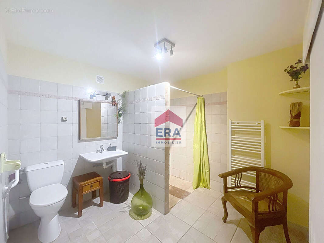 Appartement à MARSEILLE-3E