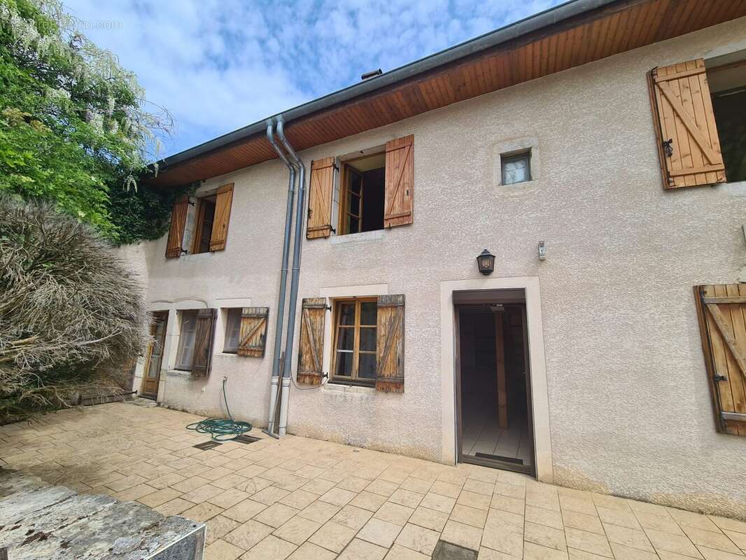 Maison à AMANCEY
