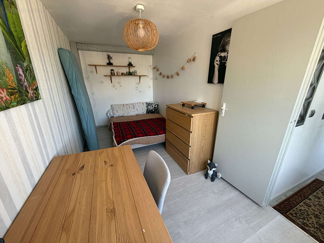 Appartement à CORCELLES-LES-MONTS