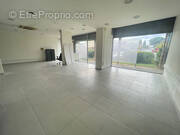 Commerce à SAINT-JEAN