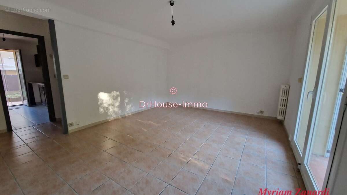 Appartement à MANDELIEU-LA-NAPOULE