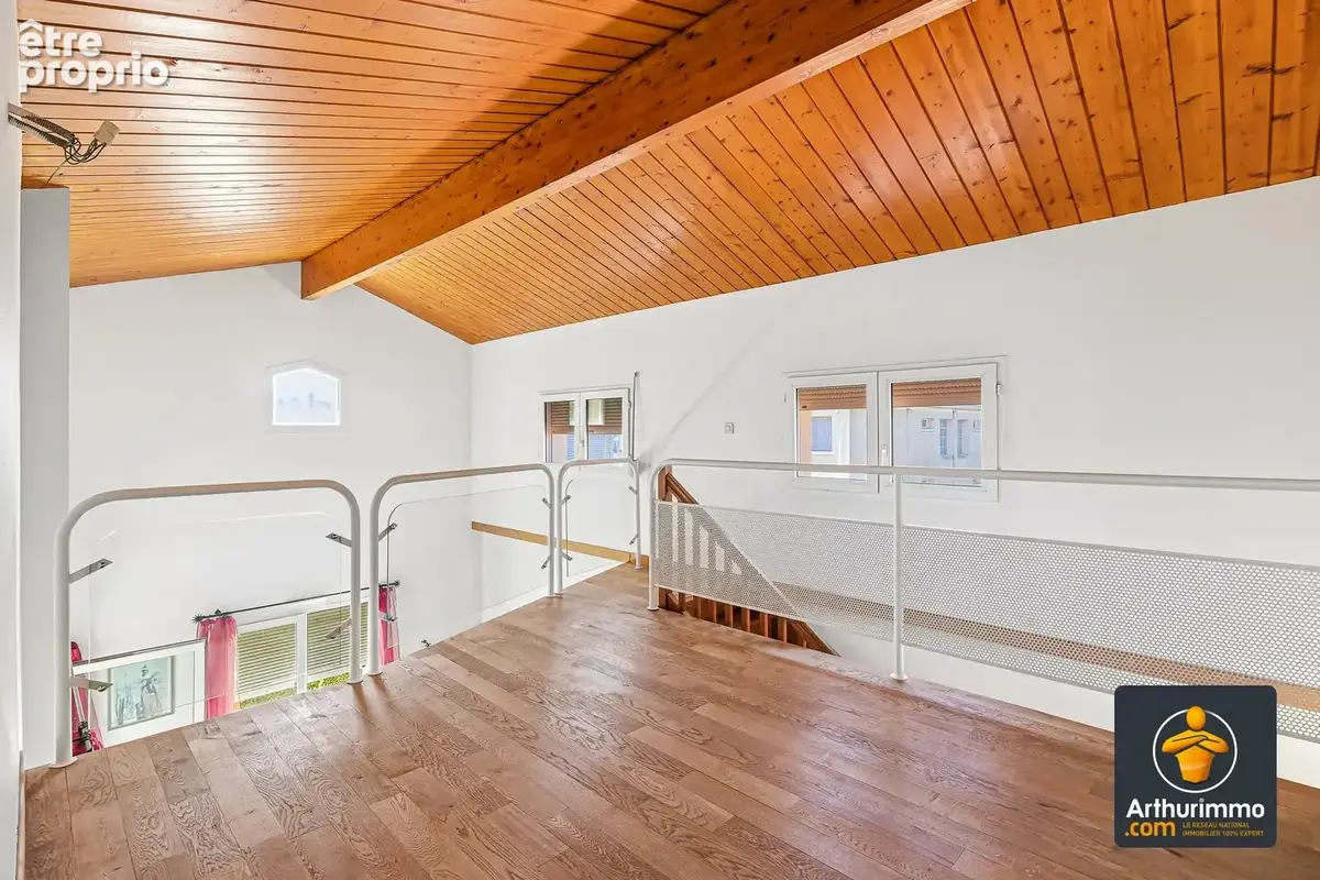 Maison 180 m² – 5 chambres – terrain plat de 3 020 m² – 143 m² de garages - photo 10