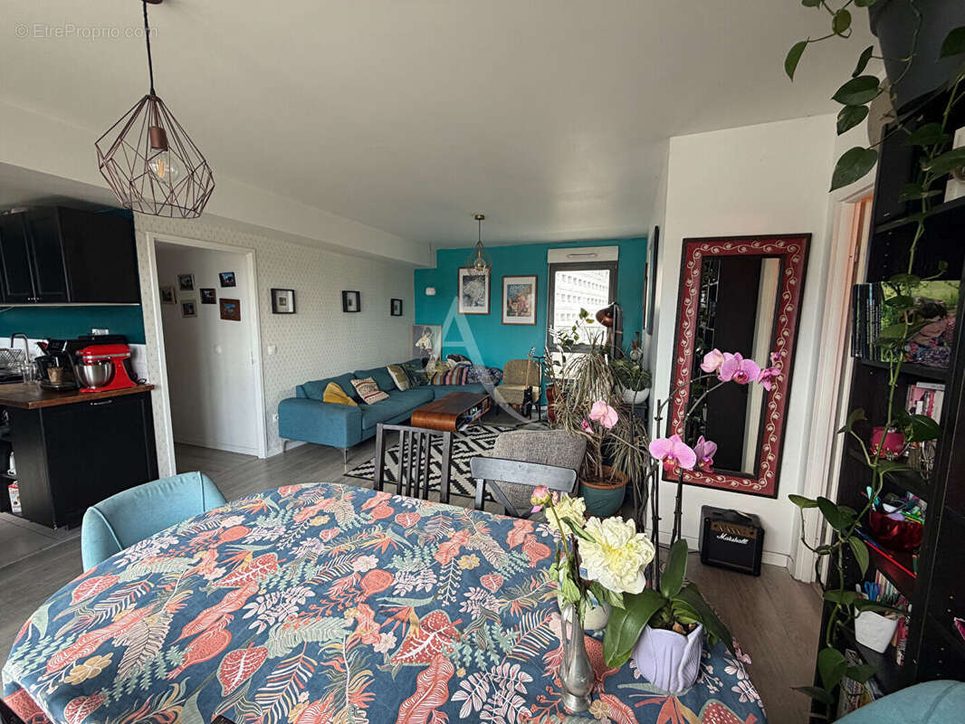 Appartement à AUBERVILLIERS