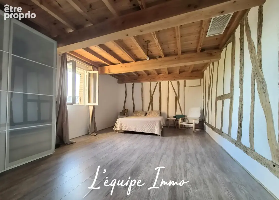 Propriété de 262 m2 vue Pyrénées comprenant 6 chambres avec dépendances et piscine sur plus de 6000 m2 - photo 7