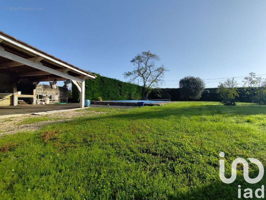 Photo 4 - Maison à LUSSAC