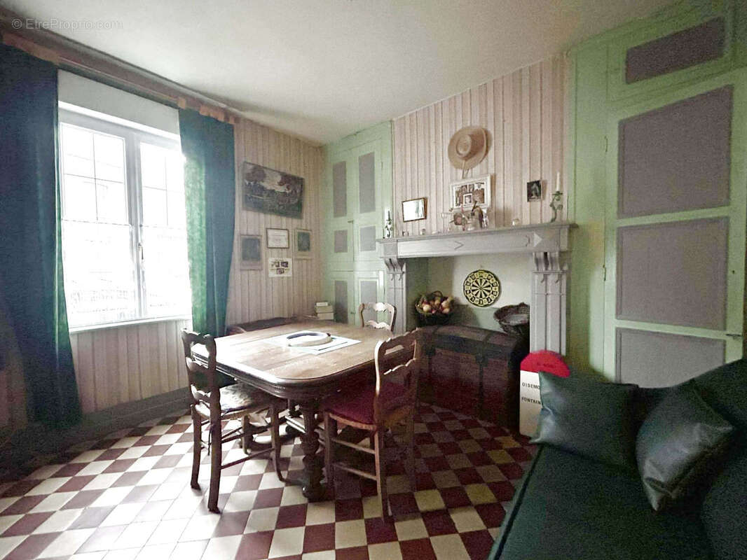 Maison à OISEMONT