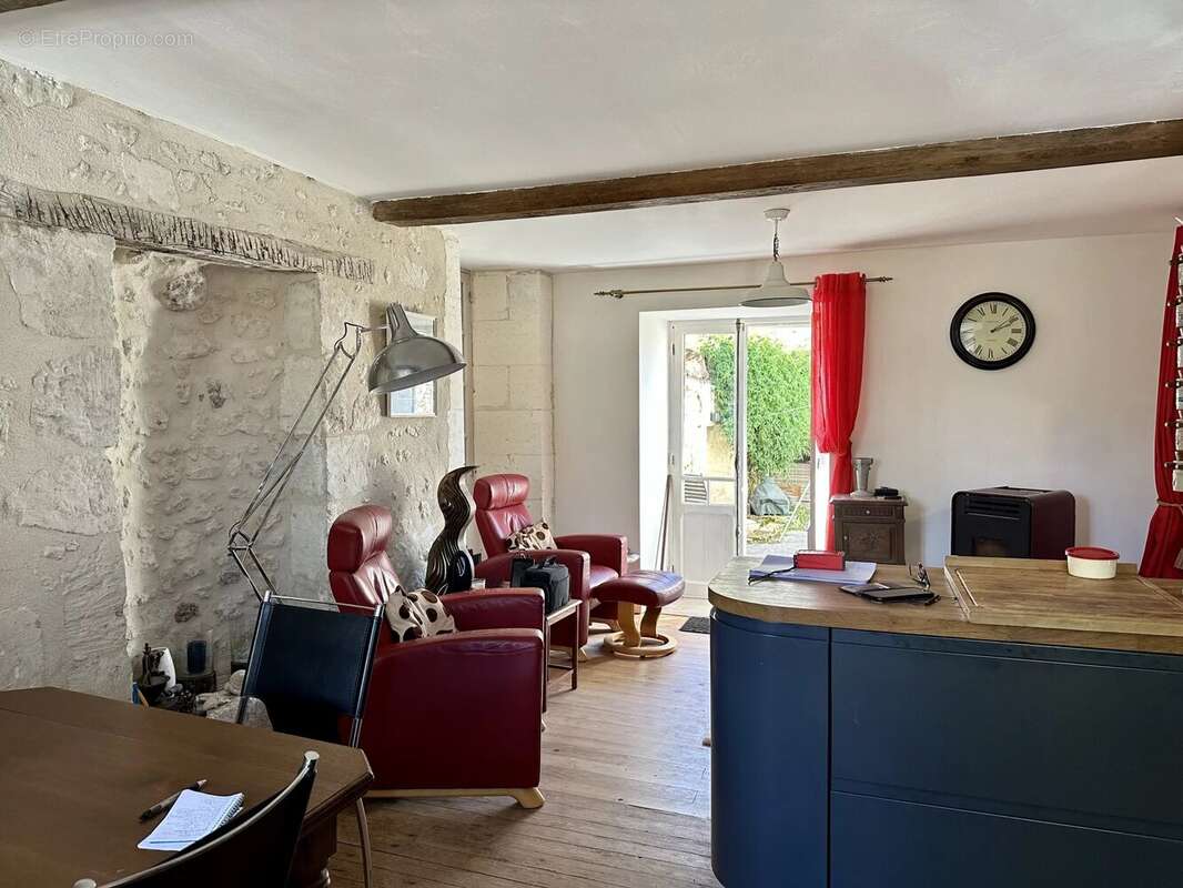 Maison à AUBETERRE-SUR-DRONNE