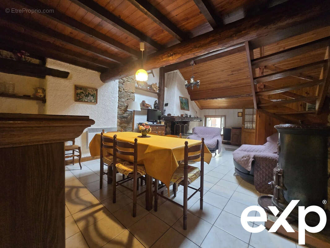 Maison à FONTRABIOUSE