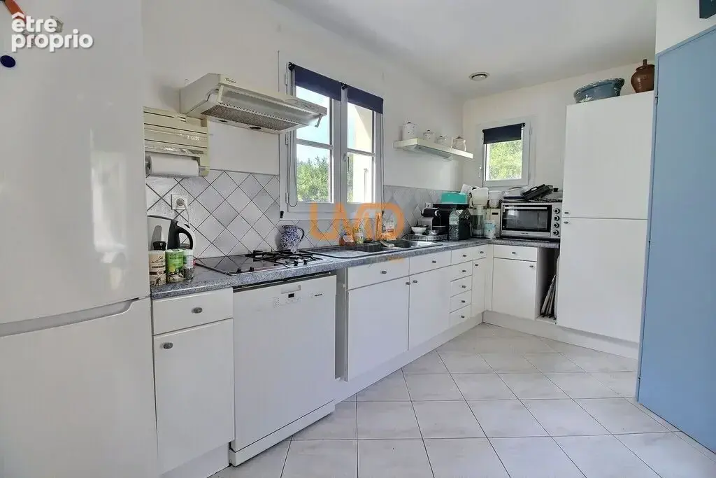 Maison de plain pied proche du centre village - photo 4