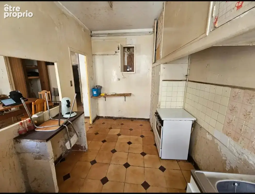 Spécial investisseurs – t2 bis 66 m² à rénover – marseille 5e - photo 4