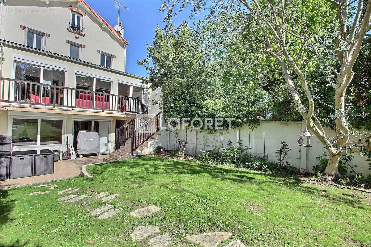 Maison à NANTERRE