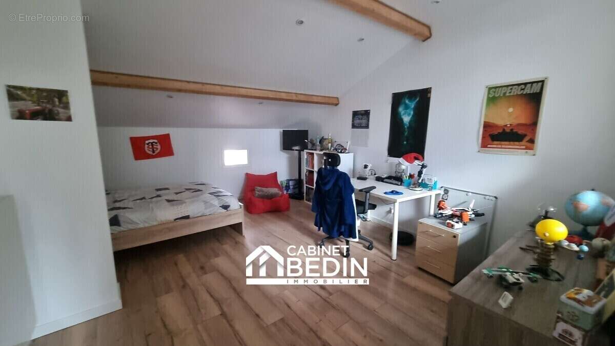 Maison à AURIAC-SUR-VENDINELLE