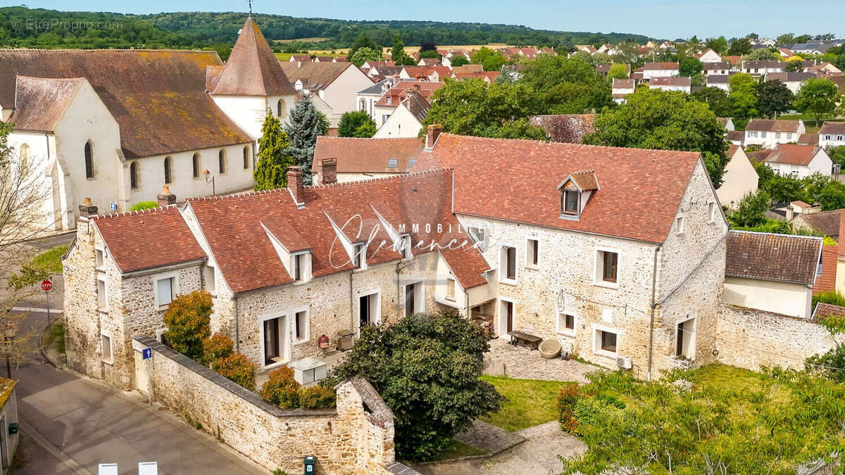 Maison à ECQUEVILLY
