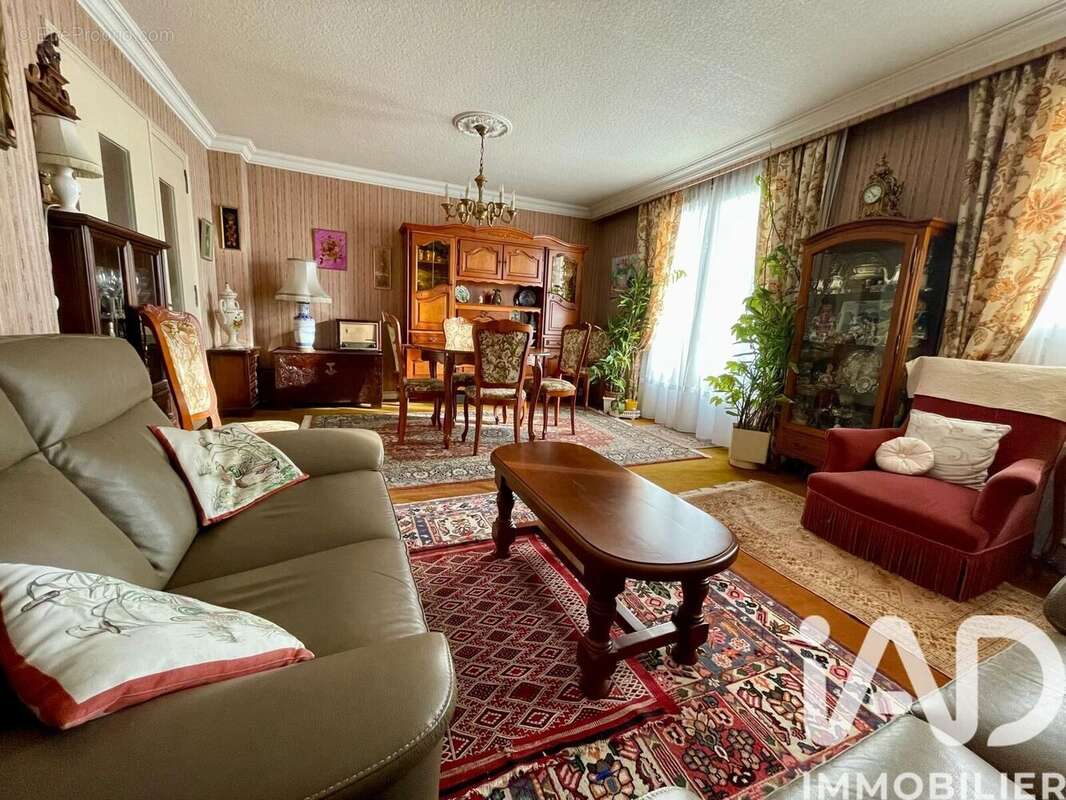 Photo 2 - Appartement à VAULX-EN-VELIN