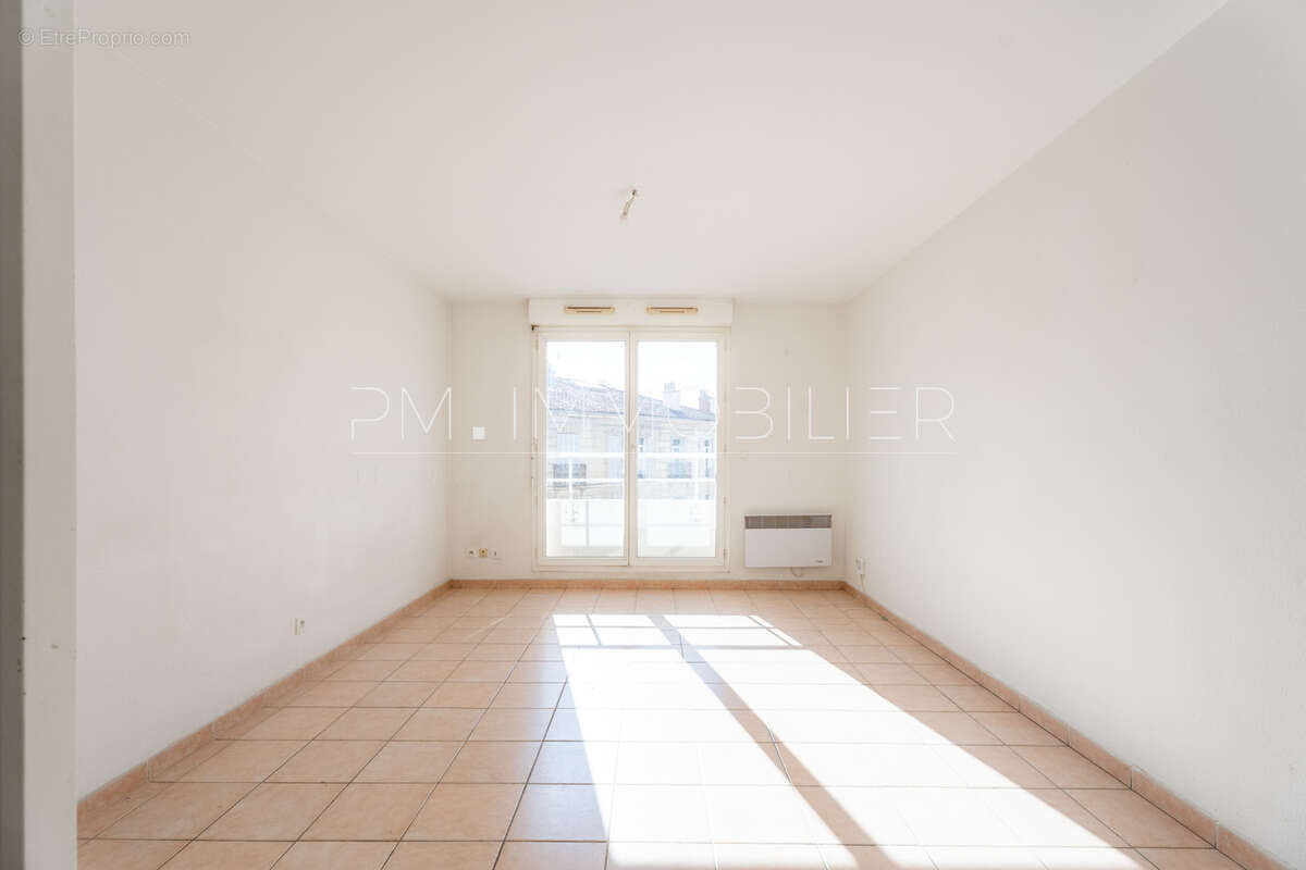 Appartement à MARSEILLE-5E