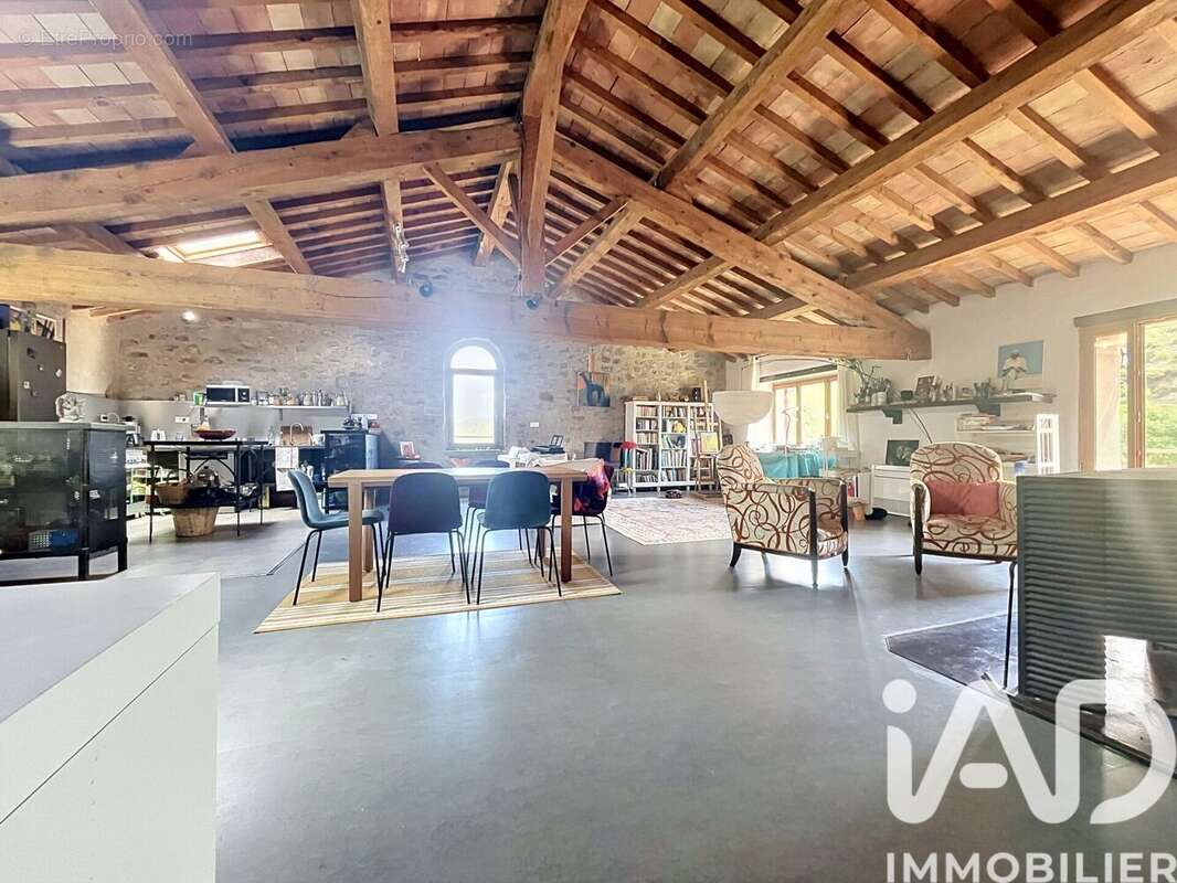 Maison 218 m² à Caunettes-En-Val  - photo 3