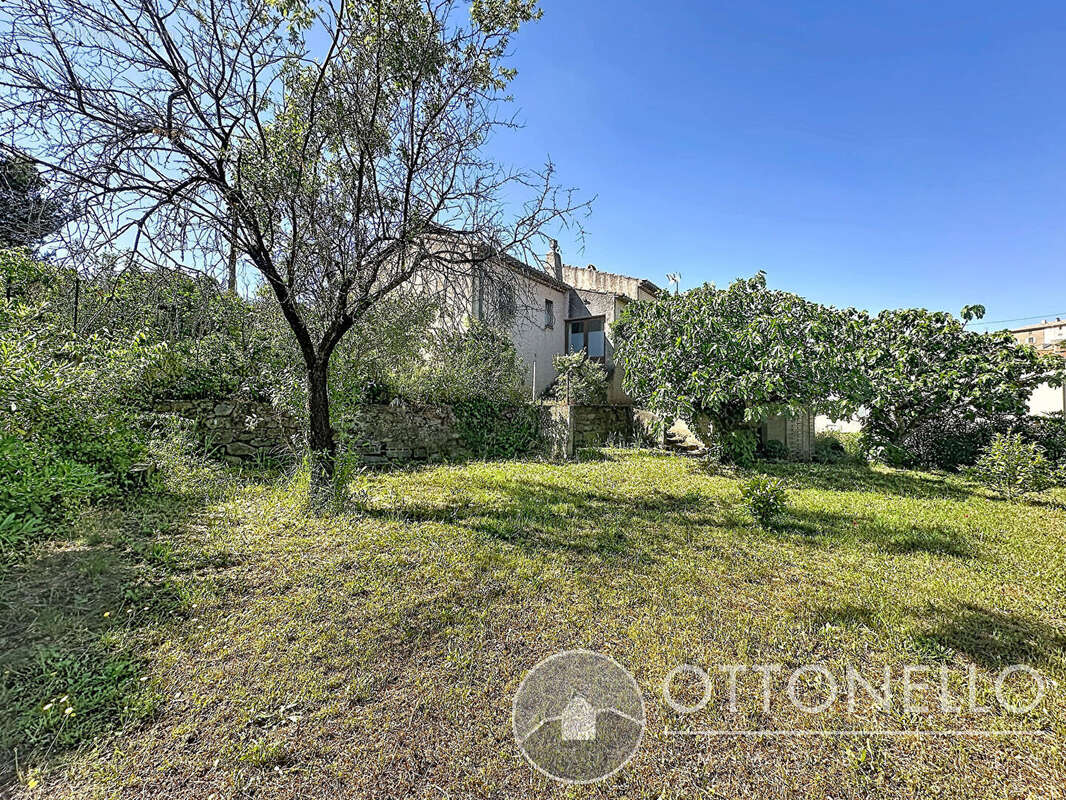 Maison à ROQUEBRUNE-SUR-ARGENS