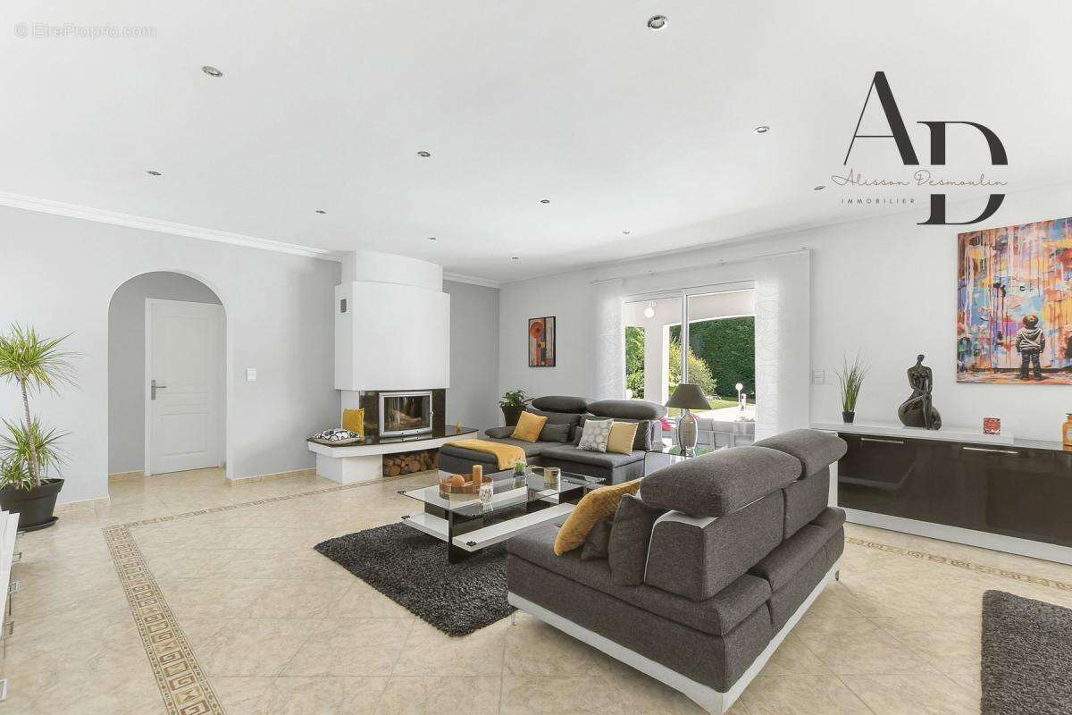 Maison à CASTELGINEST