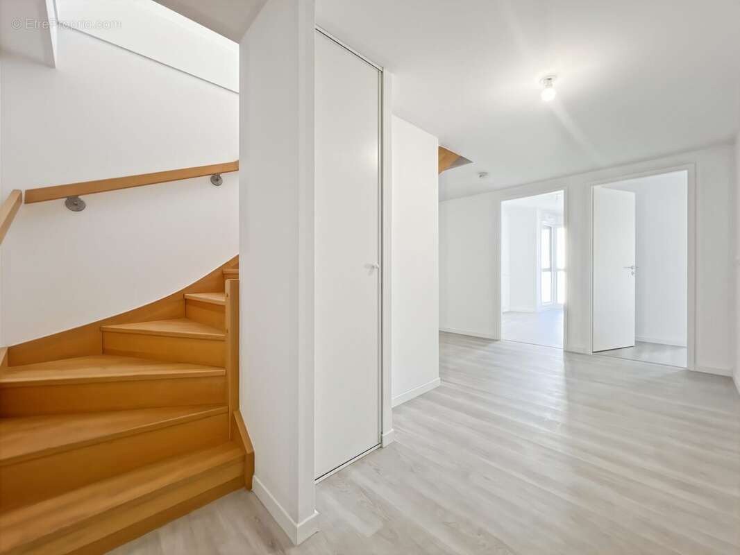 Appartement 99 m² à Bois-Colombes  - photo 4