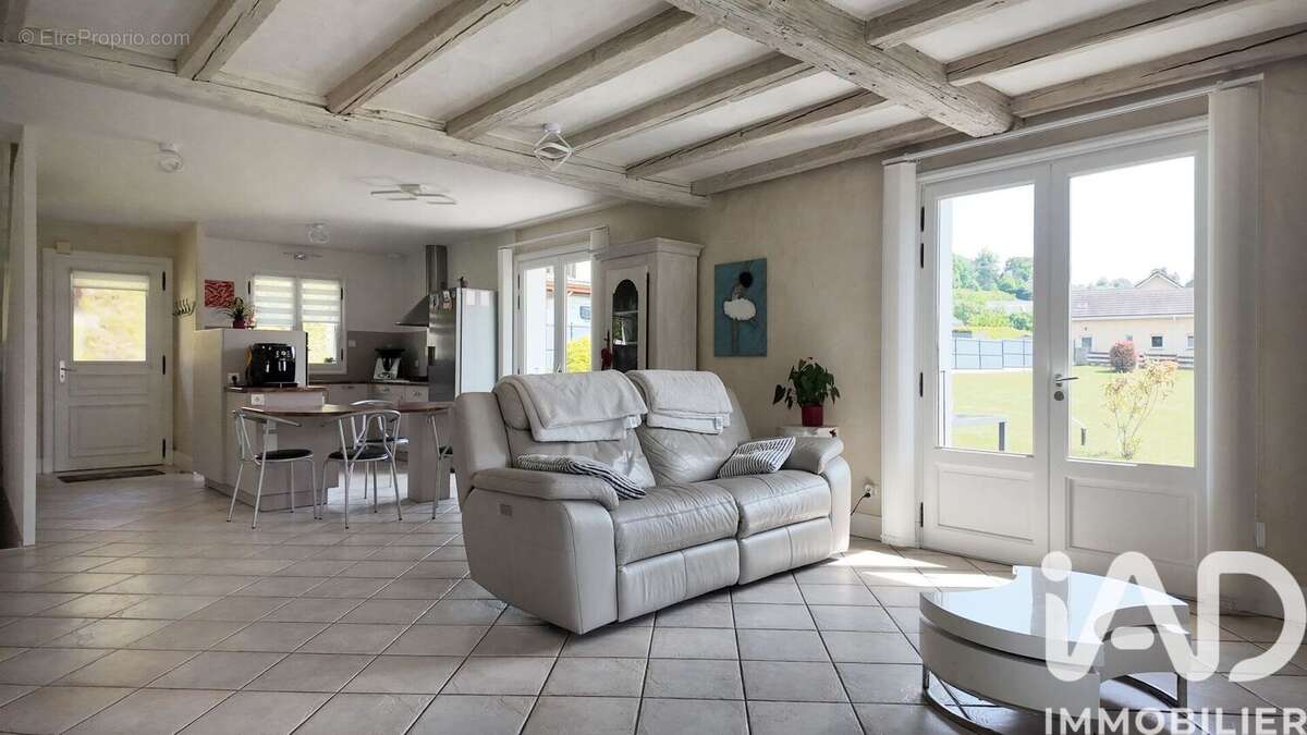 Photo 3 - Maison à SAINT-JEOIRE-PRIEURE
