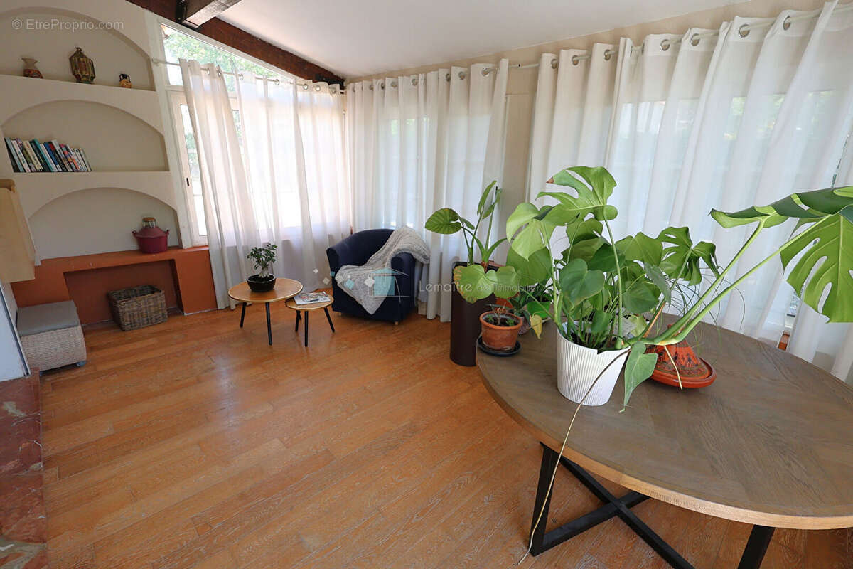 Maison à SAINT-CEZAIRE-SUR-SIAGNE