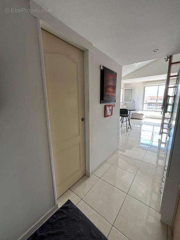 Appartement à MEZE