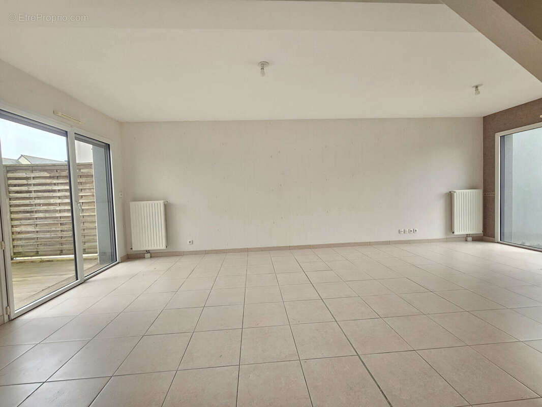 Maison 4 chambres  111 m²  Gévezé - photo 7