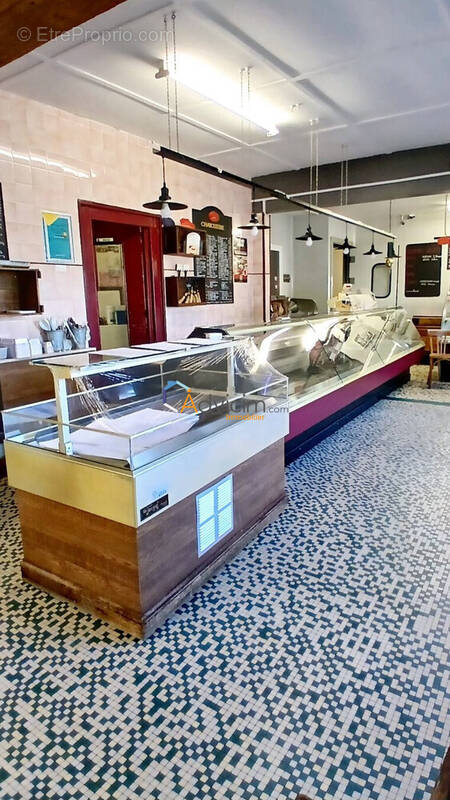 Autre à SAINT-AMAND-MONTROND