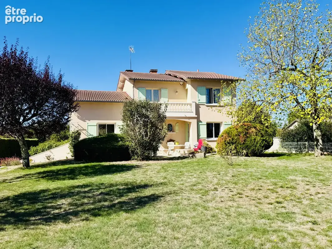 Belle propriété T6 avec dépendances sur Peschadoires ! - photo 15