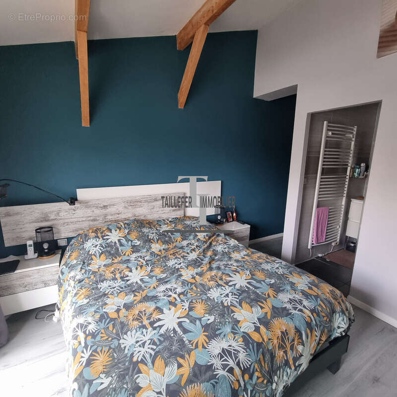 Maison à SAINT-ASTIER