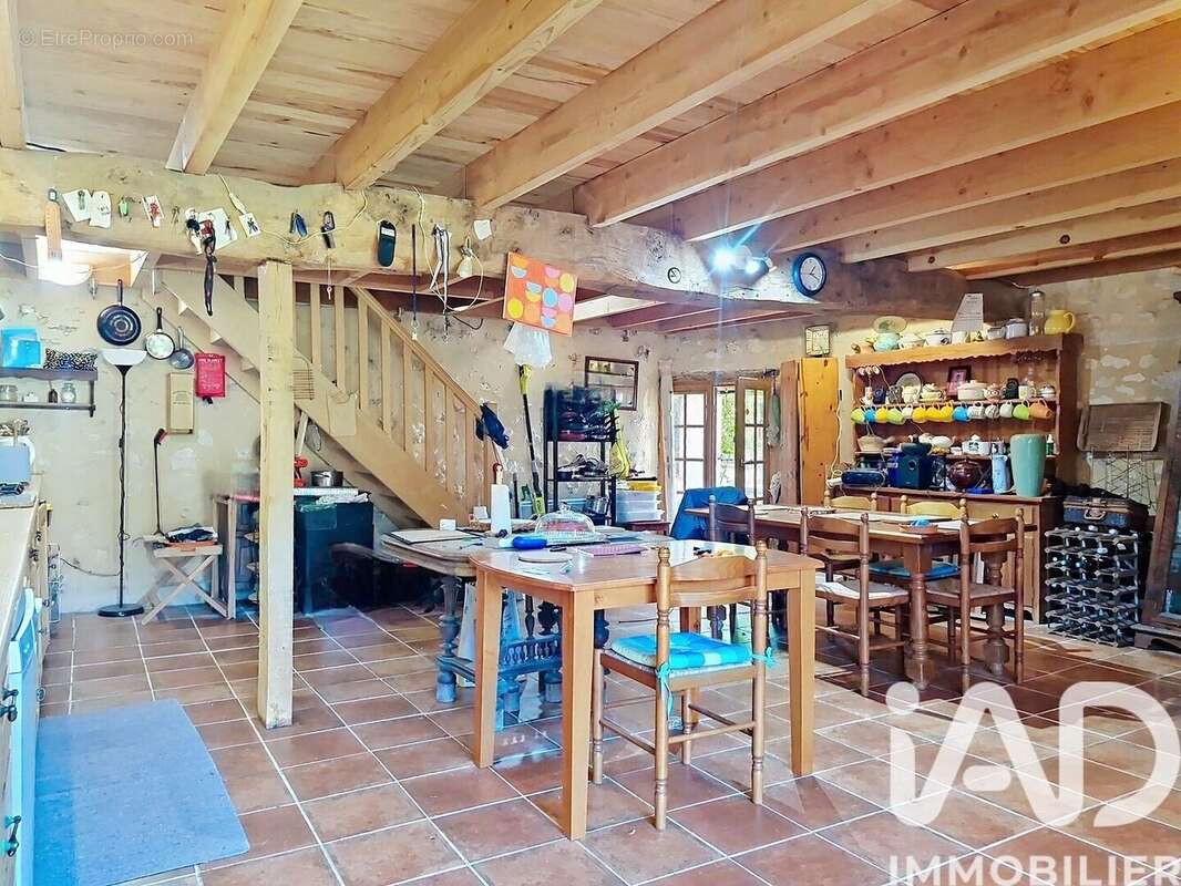 Maison 326 m² à Pessac-Sur-Dordogne  - photo 8