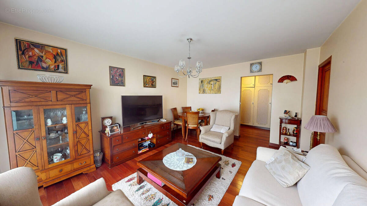 Appartement à VILLEMOMBLE