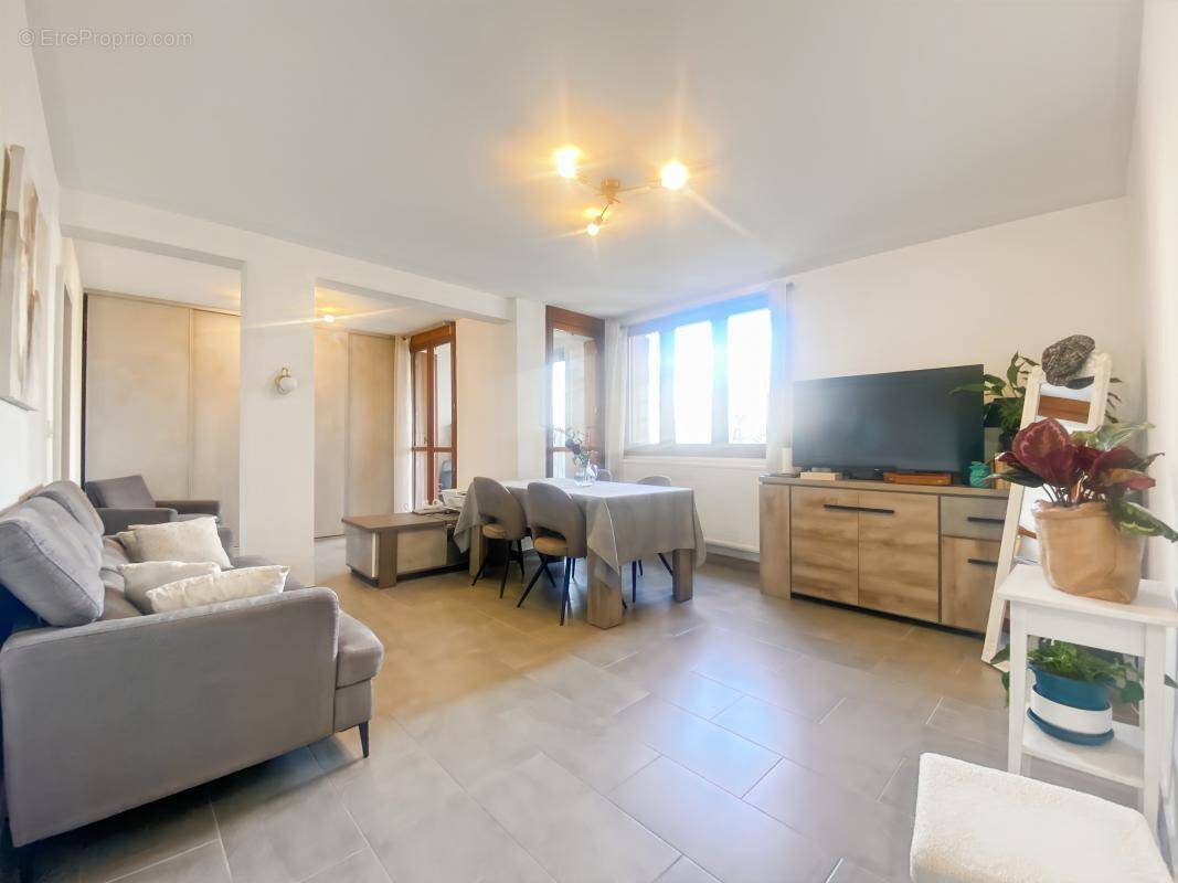 Appartement à MARSEILLE-13E
