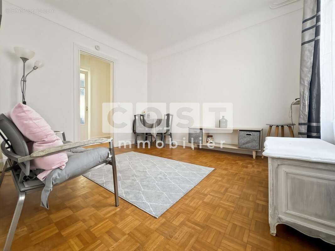 Appartement à COLOMBES