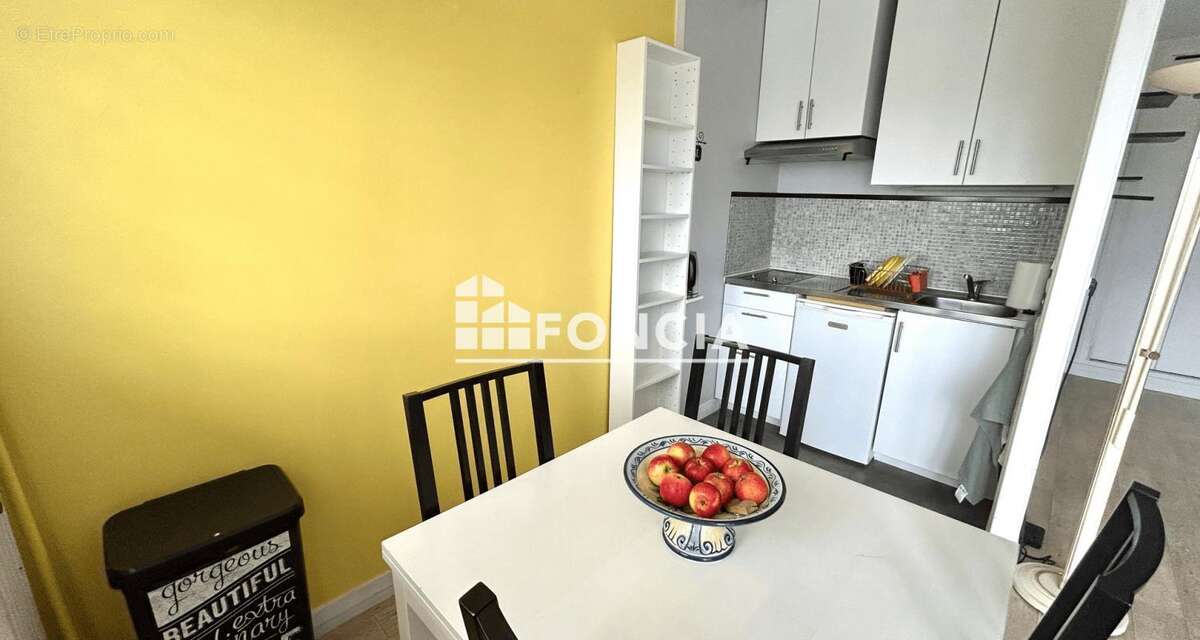 Appartement à FRESNES