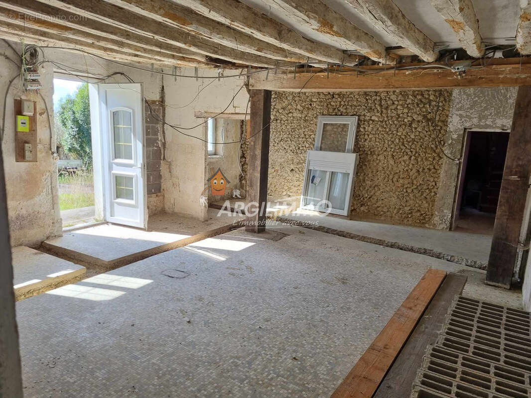 Maison à SAVIGNY-SUR-BRAYE