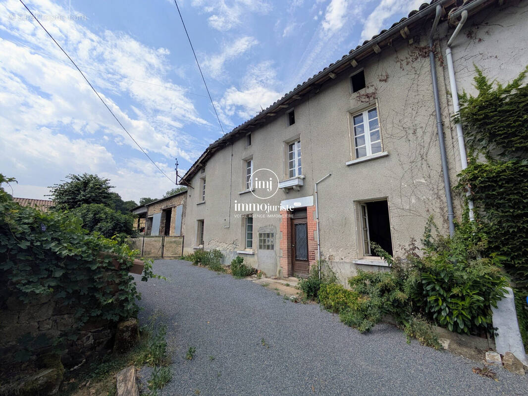 Maison à SAINT-VICTURNIEN
