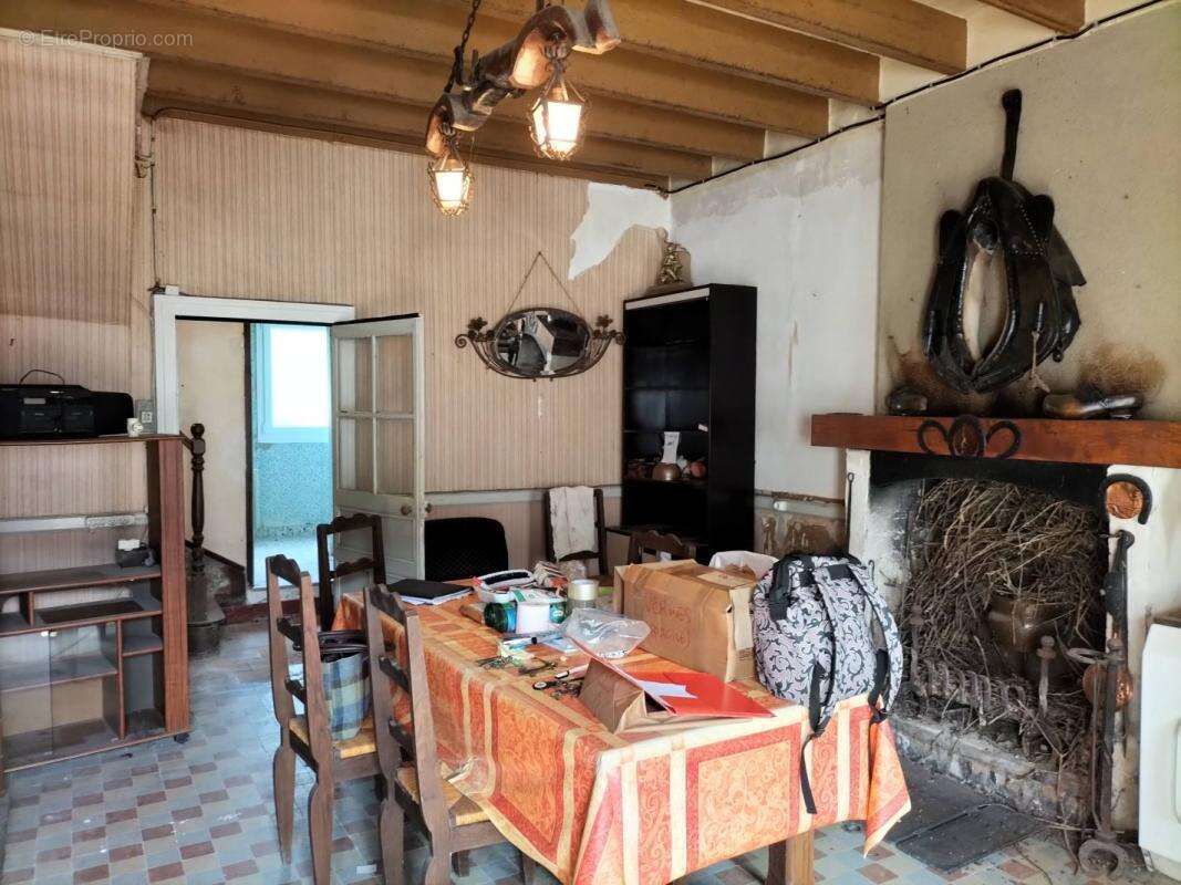 Maison à MONT-SAINT-JEAN