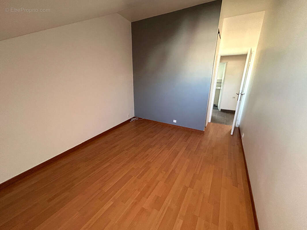 Appartement à L'HAY-LES-ROSES
