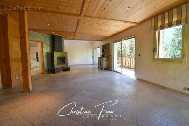 Maison à LA SALLE-LES-ALPES