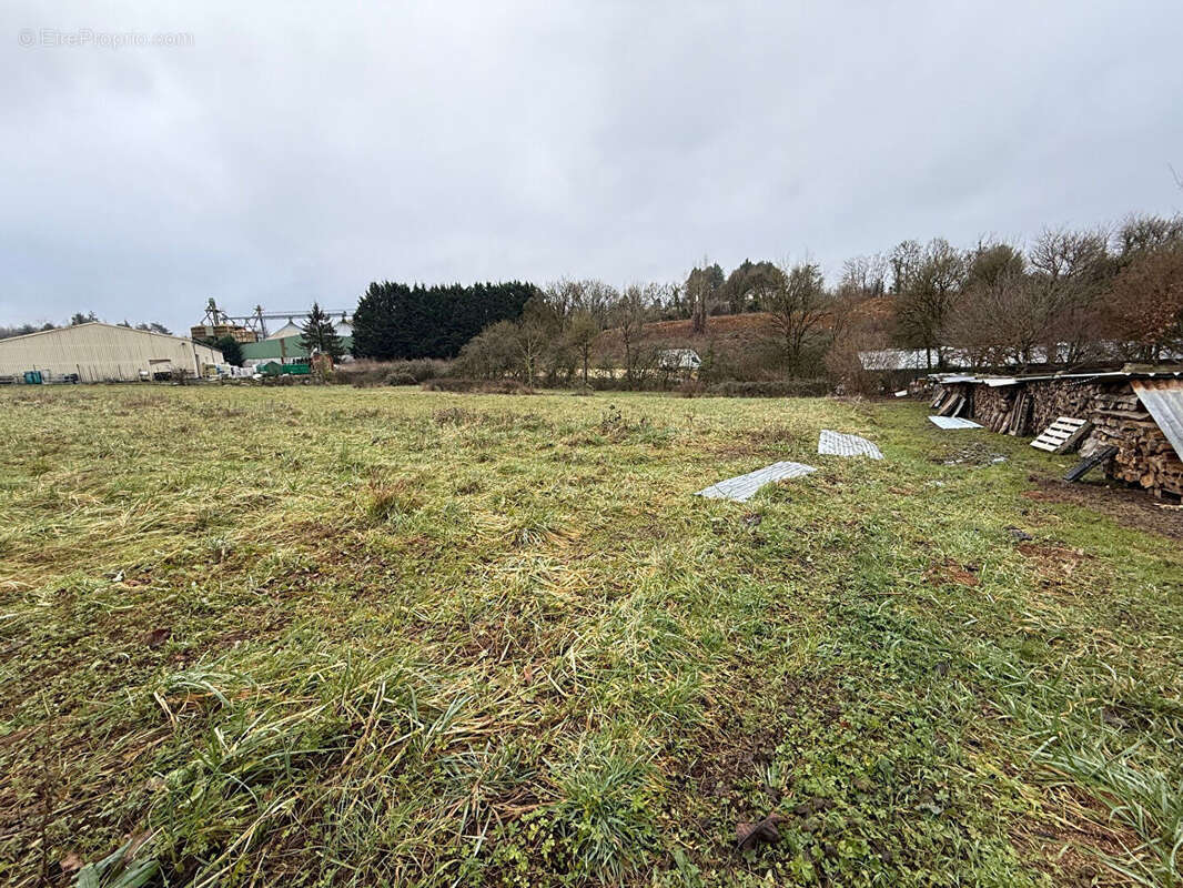 Terrain à MENETOU-SALON