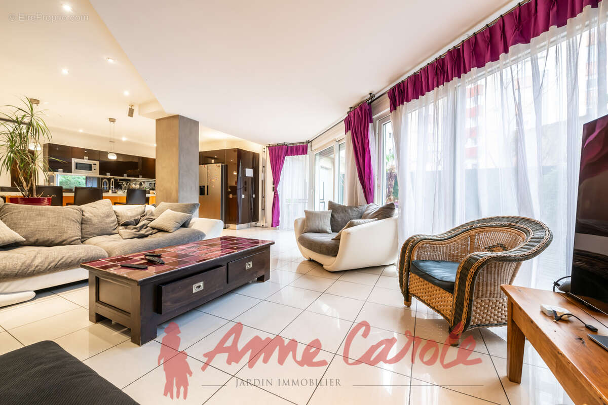 Commerce à JOINVILLE-LE-PONT