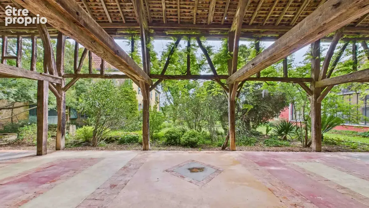 Ensemble immobilier empreint de charme, d'authenticité et d'une élégance discrète. - photo 20