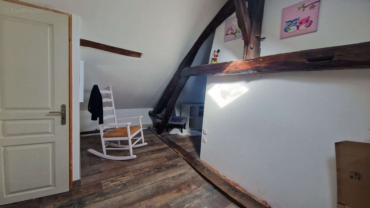 Proche EPERNON : Maison de Ville Familiale avec beau potentiel - photo 8