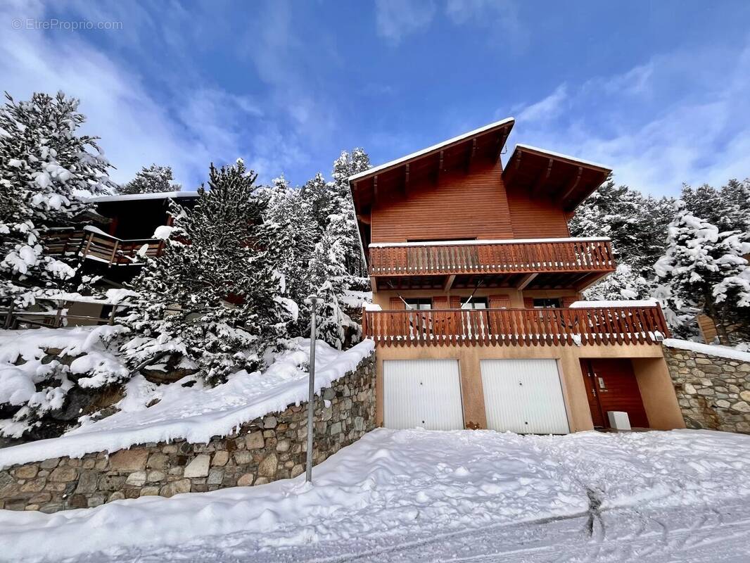 Maison à LES ANGLES