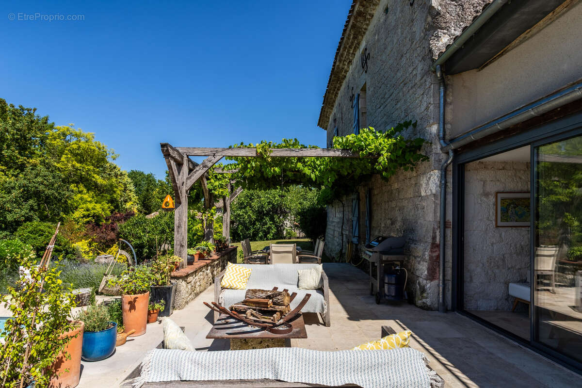 Propriété de campagne avec piscine et dépendances - photo 8